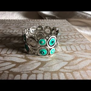 Stretchy cuff bracelet